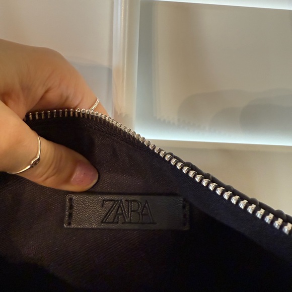 Zara Elegant Black Pleated crossbody Bag 8x10 - Picture 8 of 10